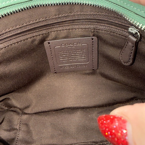 Coach pebbled leather crossbody bag green adjustable strap - Picture 10 of 16